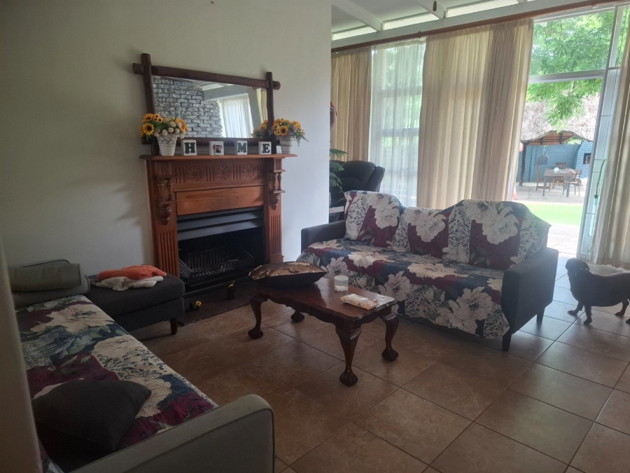 To Let 3 Bedroom Property for Rent in Suidrand Free State